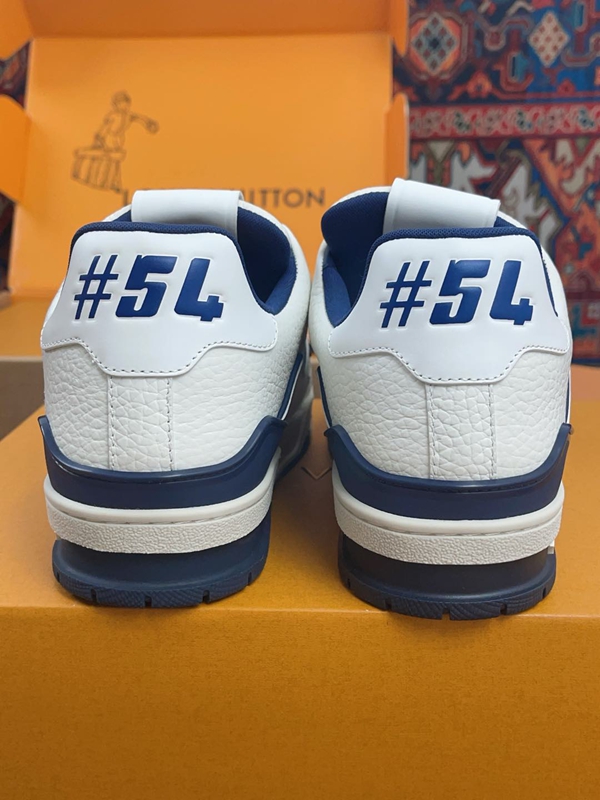 ルイヴィトン靴着用イメージ